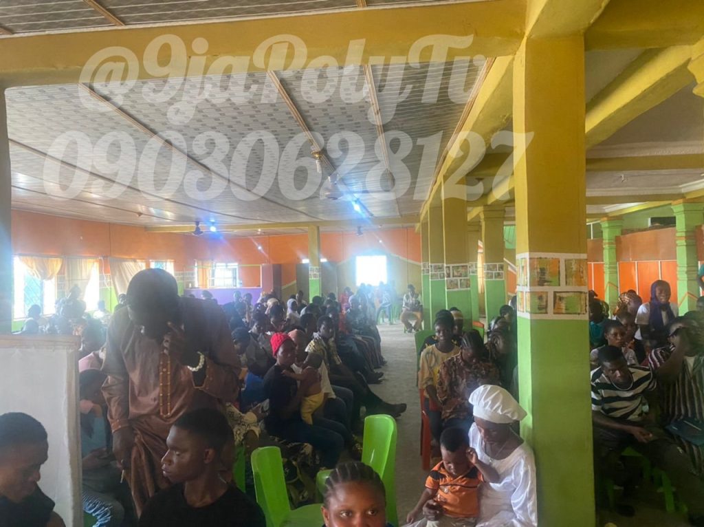 MAPOLY SUG,SRC MOBILIZES OVER 200 STUDENTS TO ALTERNATE JAMB CBT CENTRE FOR REGULARIZATION