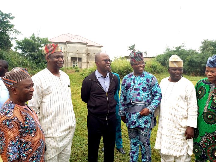 SENATOR ABIRU VISITS LASUSTECH
