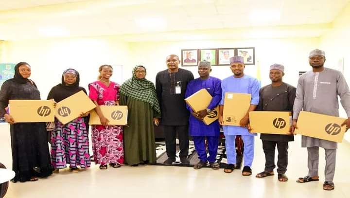 Lecturer Donates Laptops to Newly Employed Graduate Assistants.
