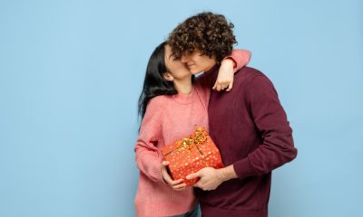 12 Gifts You can Present to Your Boyfriend to Make Him Feel Special and Happy