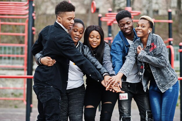 7 Ways How to Make a Friend Feel Better