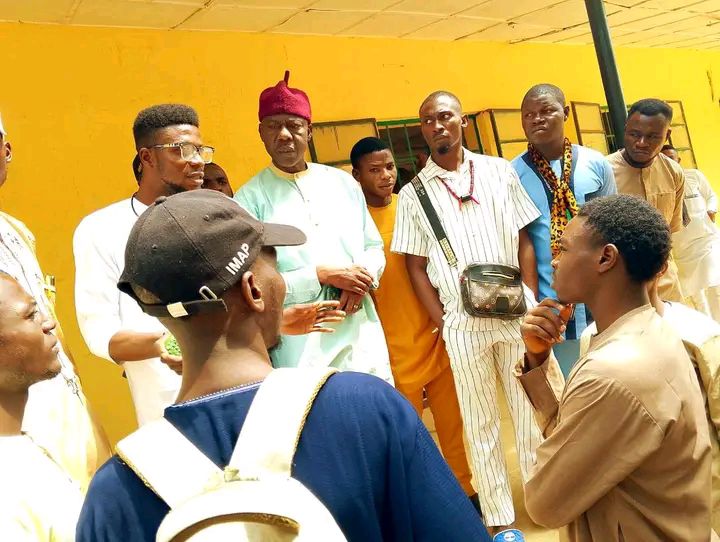 NASPOLY SUG President Embarks on departmental Tour, Urges Students to prioritize Security AND Decency