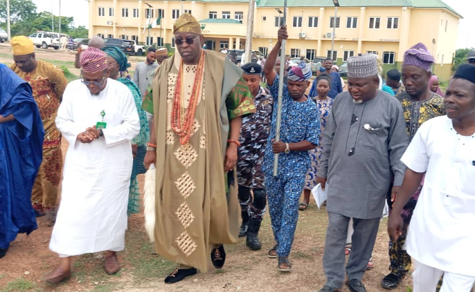 Soun Visits Ayede Polytechnic, Urges High Standards, Push for University Status