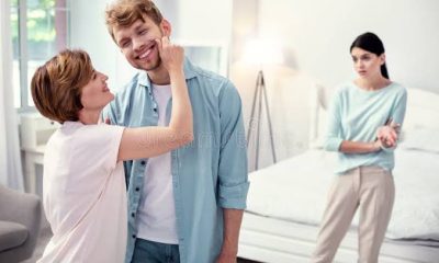 15 Clear Signs You’re Dating a Mama’s Boy (And What to do About it)