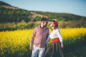 10 Relationship Red Flags You Should Never Overlook, Even If You Love Them