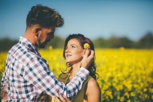 14 Early Warning Signs You Are in a Toxic Relationship (Most People Ignore #7)