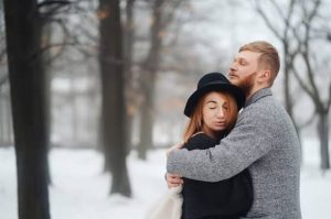 12 Signs Your Relationship Is One-Sided and You Are Giving More Love