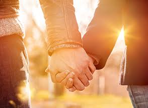 10 Subtle Body Language Signs Someone Is Deeply Attracted to You