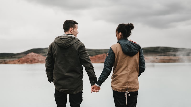 Best Dating Profile Pictures That Attract Matches