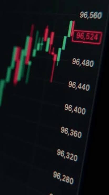 How to Analyze Stocks Before Investing Like a Professional