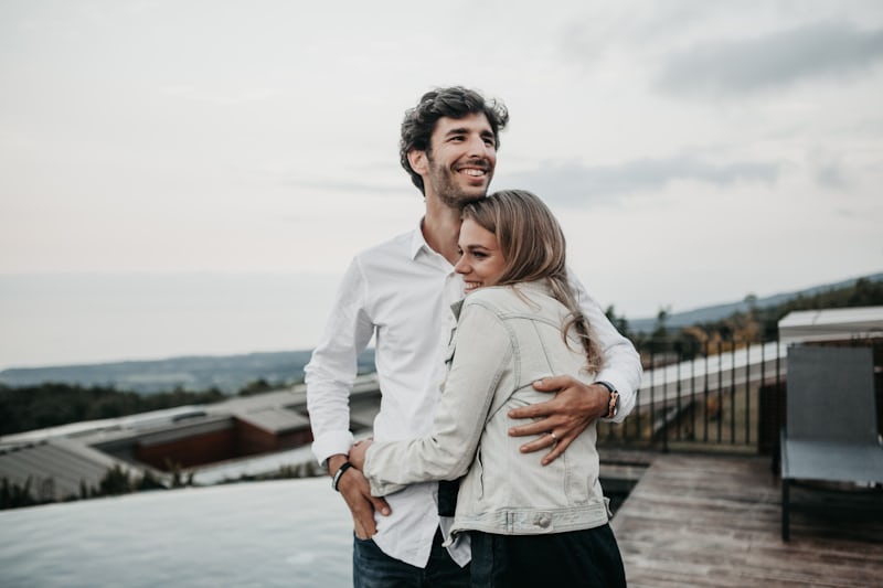 What to Say First on Dating Apps to Get Responses